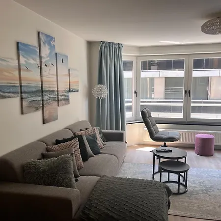 Ruim 2-slaapkamerappartement Op 50 M Het In