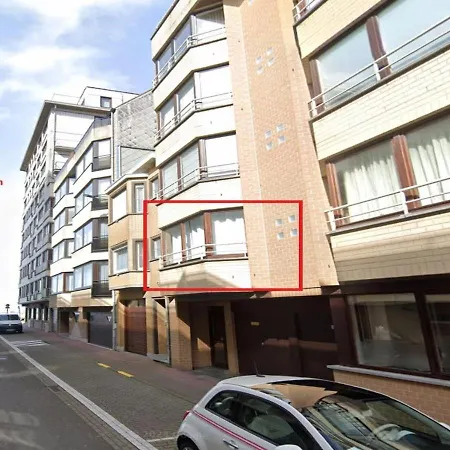 Apartment Ruim 2-slaapkamerappartement Op 50 M Het In *