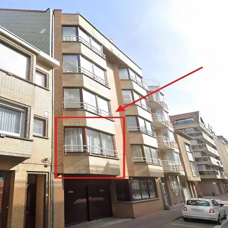 Ruim 2-slaapkamerappartement Op 50 M Het In * Knokke-Heist
